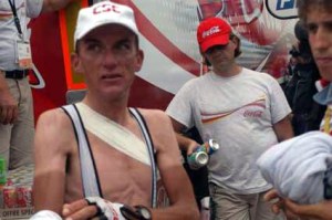 Photo from Dusty Musette. Cyclist Tyler Hamilton once rode the Tour de France with a broken collarbone, putting all negative thoughts and pain out of his mind. 