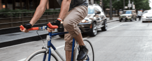 City riding is easy in a pair of Analyzer Rozik pants. 