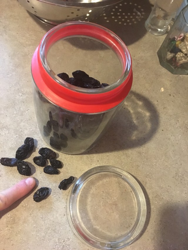 JUMBO RAISINS.jpg